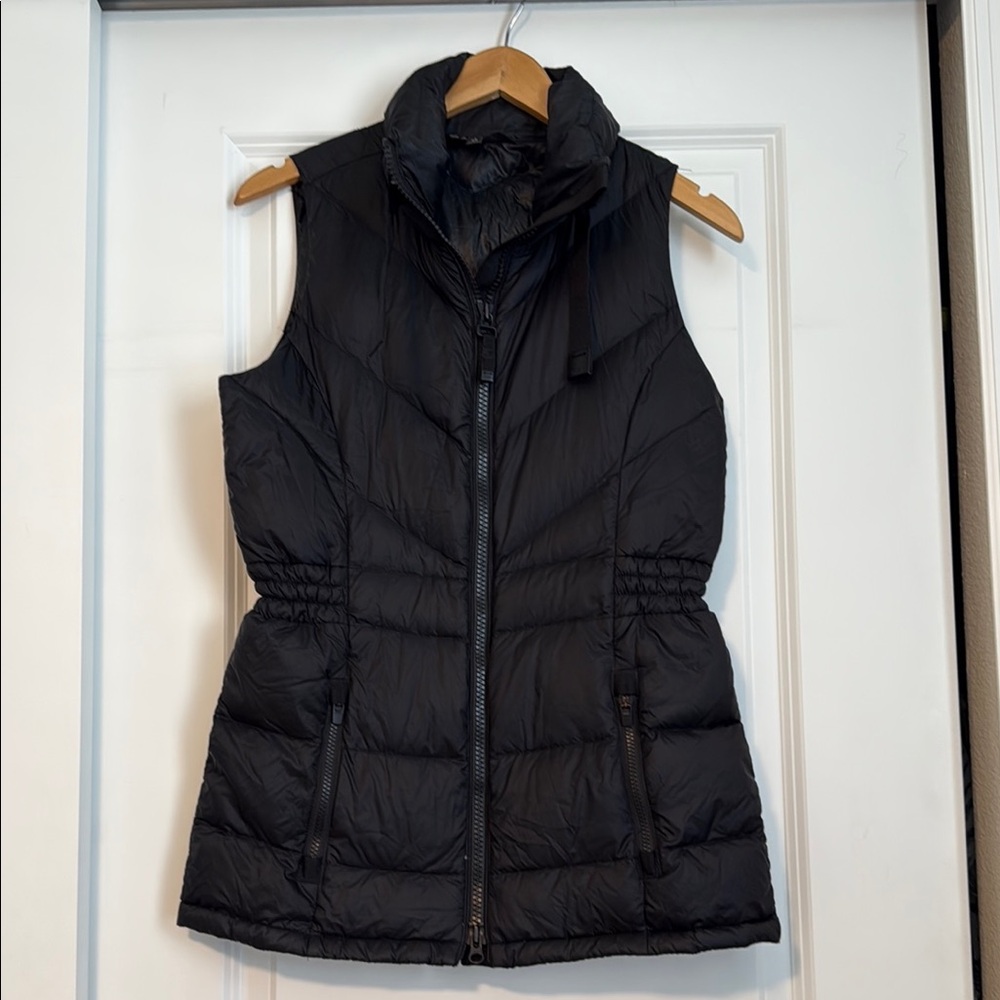 Athleta Women's Black Puffer Vest